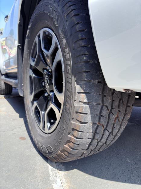 TOYOTA Hilux Caminhonete 2.8 16V SRX 4X4 DIESEL CABINE DUPLA AUTOMTICO, Foto 12