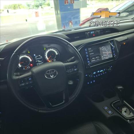 TOYOTA Hilux Caminhonete 2.8 16V SRX 4X4 DIESEL CABINE DUPLA AUTOMTICO, Foto 5