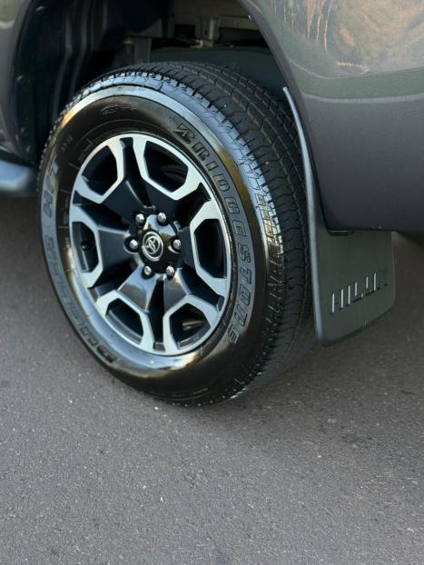 TOYOTA Hilux Caminhonete 2.8 16V SRV 4X4 DIESEL CABINE DUPLA AUTOMTICO, Foto 11