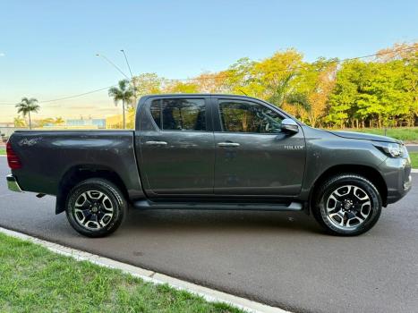 TOYOTA Hilux Caminhonete 2.8 16V SRV 4X4 DIESEL CABINE DUPLA AUTOMTICO, Foto 14