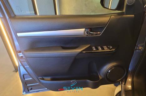 TOYOTA Hilux Caminhonete 2.8 16V SRV 4X4 DIESEL CABINE DUPLA AUTOMTICO, Foto 12