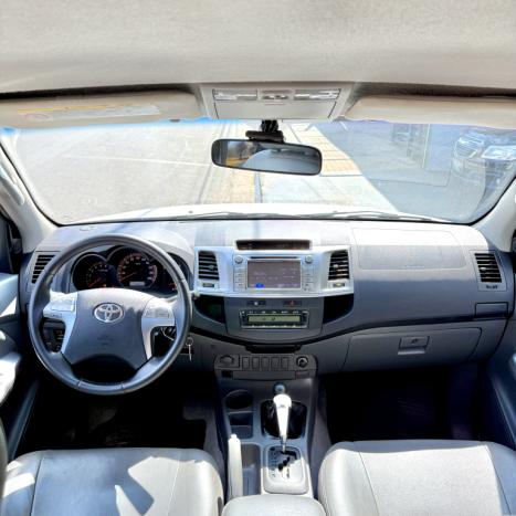 TOYOTA Hilux Caminhonete 2.7 16V 4P SRV FLEX 4X4  CABINE DUPLA AUTOMTICO, Foto 8