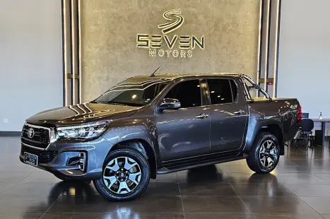 TOYOTA Hilux Caminhonete 2.8 16V SRX 50 ANOS 4X4 TURBO DIESEL CABINE DUPLA AUTOMTICO, Foto 1