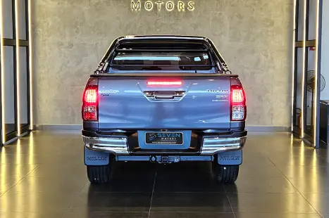 TOYOTA Hilux Caminhonete 2.8 16V SRX 50 ANOS 4X4 TURBO DIESEL CABINE DUPLA AUTOMTICO, Foto 4