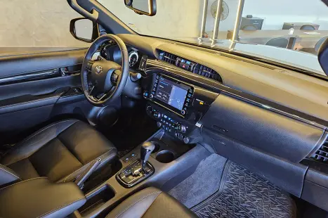 TOYOTA Hilux Caminhonete 2.8 16V SRX 50 ANOS 4X4 TURBO DIESEL CABINE DUPLA AUTOMTICO, Foto 15