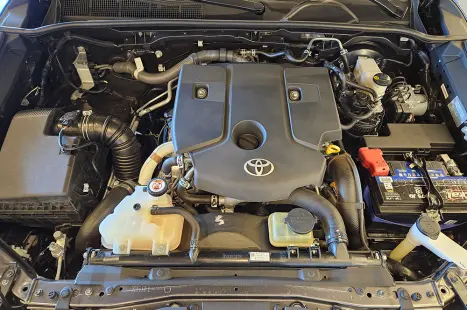 TOYOTA Hilux Caminhonete 2.8 16V SRX 50 ANOS 4X4 TURBO DIESEL CABINE DUPLA AUTOMTICO, Foto 21