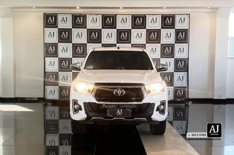 TOYOTA Hilux Caminhonete 2.8 16V SRV 4X4 DIESEL CABINE DUPLA AUTOMTICO, Foto 2