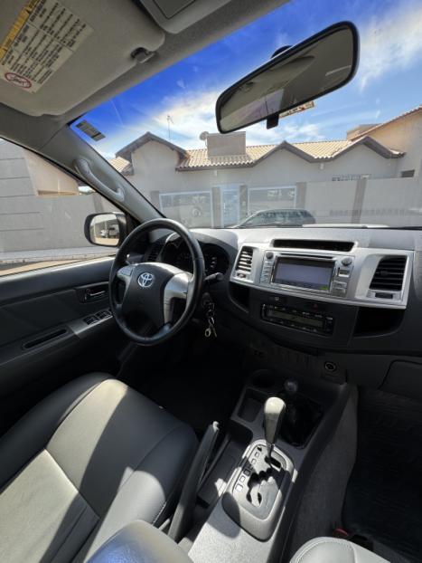 TOYOTA Hilux Caminhonete 3.0 16V 4P 4X4 SRV TURBO DIESEL, Foto 13