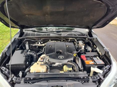 TOYOTA Hilux Caminhonete 2.8 16V SRV 4X4 DIESEL CABINE DUPLA AUTOM�TICO, Foto 3