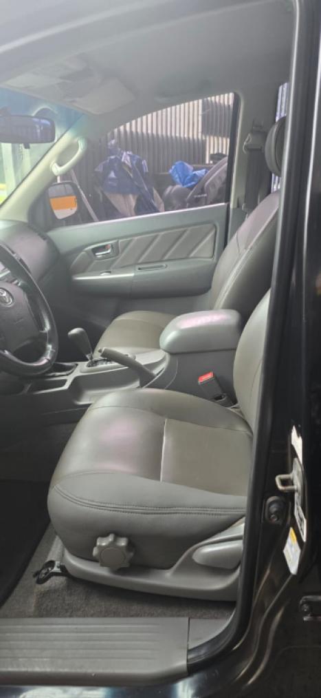 TOYOTA Hilux Caminhonete 3.0 4P 4X4 SRV TURBO DIESEL CABINE DUPLA AUTOM�TICO, Foto 7