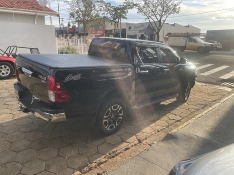 TOYOTA Hilux Caminhonete 2.7 16V 4P SRV FLEX 4X4  CABINE DUPLA AUTOM�TICO, Foto 2