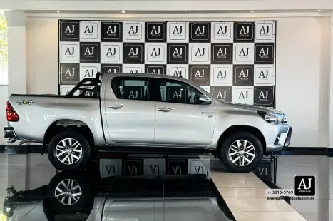 TOYOTA Hilux Caminhonete 2.7 16V 4P SRV FLEX 4X4  CABINE DUPLA AUTOM�TICO, Foto 4