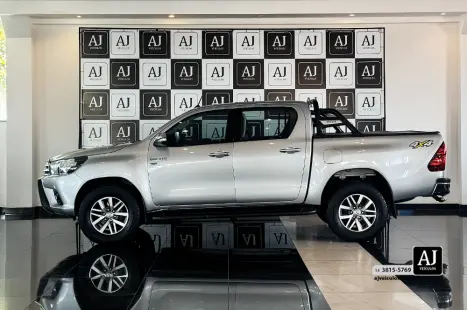 TOYOTA Hilux Caminhonete 2.7 16V 4P SRV FLEX 4X4  CABINE DUPLA AUTOM�TICO, Foto 5