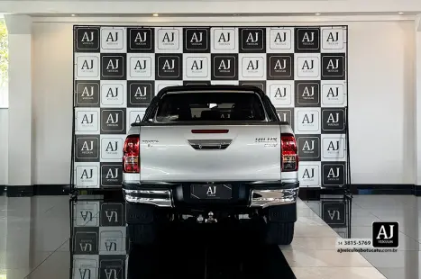 TOYOTA Hilux Caminhonete 2.7 16V 4P SRV FLEX 4X4  CABINE DUPLA AUTOM�TICO, Foto 7