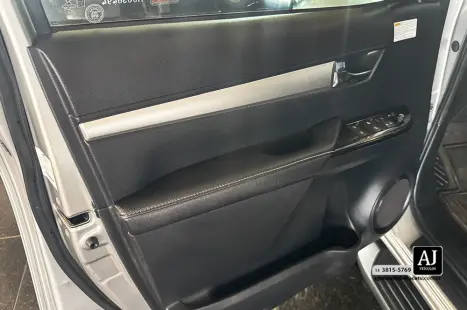 TOYOTA Hilux Caminhonete 2.7 16V 4P SRV FLEX 4X4  CABINE DUPLA AUTOM�TICO, Foto 12