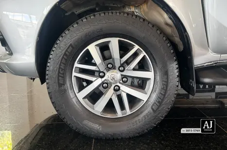 TOYOTA Hilux Caminhonete 2.7 16V 4P SRV FLEX 4X4  CABINE DUPLA AUTOM�TICO, Foto 20