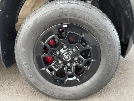 TOYOTA Hilux Caminhonete 2.8 16V GR SPORT 4X4 TURBO DIESEL CABINE DUPLA AUTOM�TICO, Foto 23