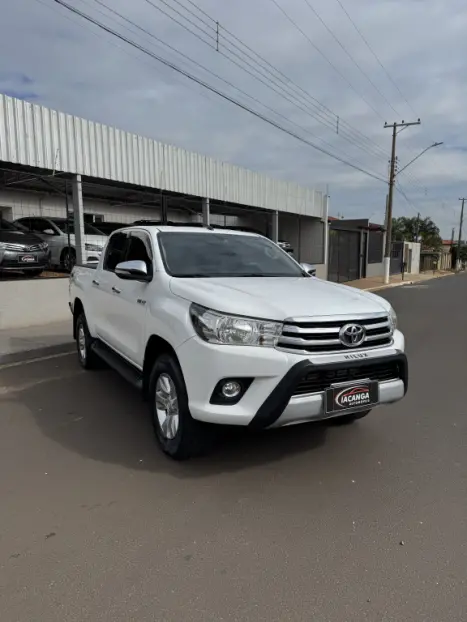 TOYOTA Hilux Caminhonete 2.8 16V SRV 4X4 DIESEL CABINE DUPLA AUTOM�TICO, Foto 3