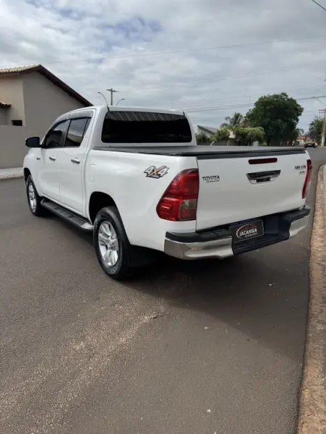 TOYOTA Hilux Caminhonete 2.8 16V SRV 4X4 DIESEL CABINE DUPLA AUTOM�TICO, Foto 6