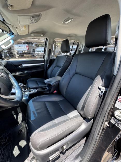 TOYOTA Hilux Caminhonete 2.8 16V SRX 4X4 TURBO DIESEL CABINE DUPLA AUTOM�TICO, Foto 10