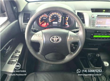 TOYOTA Hilux Caminhonete 3.0 4P 4X4 SRV TURBO DIESEL TOP CABINE DUPLA AUTOM�TICO, Foto 11