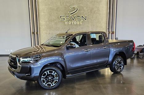 TOYOTA Hilux Caminhonete 2.8 16V SRX 4X4 DIESEL CABINE DUPLA AUTOM�TICO, Foto 1