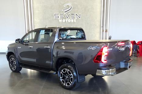 TOYOTA Hilux Caminhonete 2.8 16V SRX 4X4 DIESEL CABINE DUPLA AUTOM�TICO, Foto 3