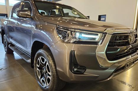 TOYOTA Hilux Caminhonete 2.8 16V SRX 4X4 DIESEL CABINE DUPLA AUTOM�TICO, Foto 9