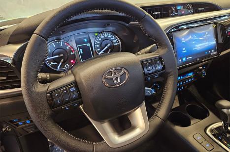 TOYOTA Hilux Caminhonete 2.8 16V SRX 4X4 DIESEL CABINE DUPLA AUTOM�TICO, Foto 14