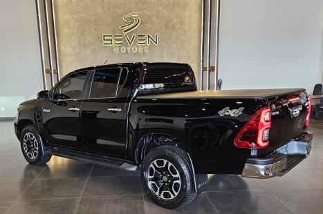 TOYOTA Hilux Caminhonete 2.8 16V SRX 4X4 TURBO DIESEL CABINE DUPLA AUTOM�TICO, Foto 3