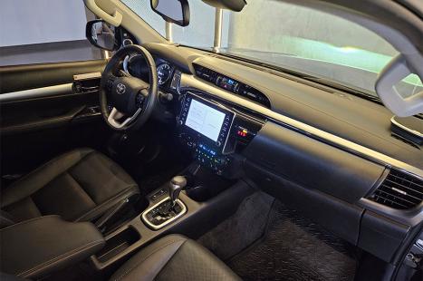 TOYOTA Hilux Caminhonete 2.8 16V SRX 4X4 TURBO DIESEL CABINE DUPLA AUTOM�TICO, Foto 13
