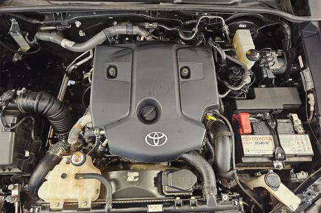 TOYOTA Hilux Caminhonete 2.8 16V SRX 4X4 TURBO DIESEL CABINE DUPLA AUTOM�TICO, Foto 18