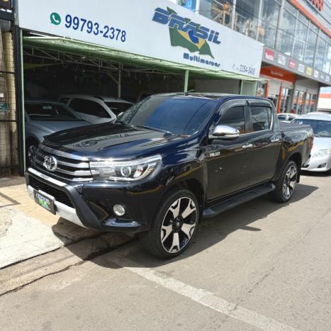 TOYOTA Hilux Caminhonete 2.8 16V SRX 4X4 TURBO DIESEL CABINE DUPLA AUTOM�TICO, Foto 2