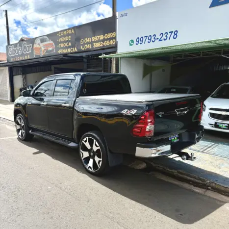TOYOTA Hilux Caminhonete 2.8 16V SRX 4X4 TURBO DIESEL CABINE DUPLA AUTOM�TICO, Foto 7