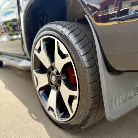 TOYOTA Hilux Caminhonete 2.8 16V SRX 4X4 TURBO DIESEL CABINE DUPLA AUTOM�TICO, Foto 13