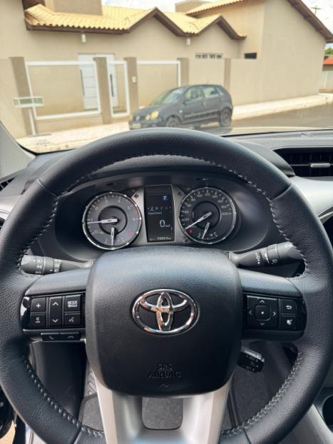 TOYOTA Hilux Caminhonete 2.8 16V SRV 4X4 DIESEL CABINE DUPLA AUTOM�TICO, Foto 16