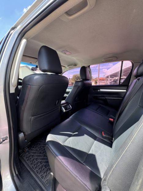 TOYOTA Hilux Caminhonete 2.8 16V 4P SRX DIESEL CABINE DUPLA, Foto 11