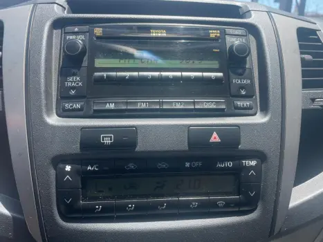 TOYOTA Hilux Caminhonete 3.0 4P 4X4 SRV TURBO DIESEL CABINE DUPLA AUTOM�TICO, Foto 14