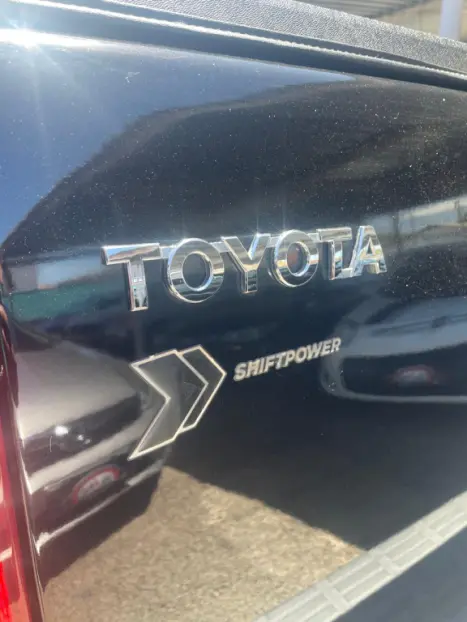 TOYOTA Hilux Caminhonete 3.0 4P 4X4 SRV TURBO DIESEL CABINE DUPLA AUTOM�TICO, Foto 15