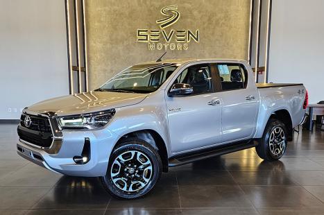 TOYOTA Hilux Caminhonete 3.0 16V 4P 4X4 SRV TURBO DIESEL CABINE DUPLA AUTOM�TICO, Foto 1