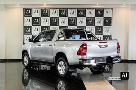 TOYOTA Hilux Caminhonete 2.7 16V 4P SRV FLEX CABINE DUPLA AUTOM�TICO, Foto 6