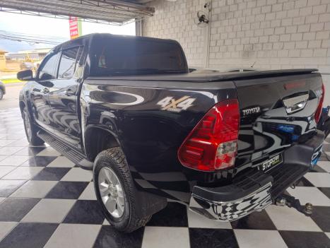 TOYOTA Hilux Caminhonete 2.8 16V SRV 4X4 DIESEL CABINE DUPLA AUTOM�TICO, Foto 4