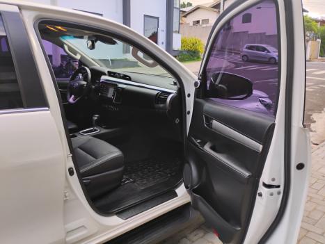 TOYOTA Hilux Caminhonete 2.8 16V SRX 4X4 DIESEL CABINE DUPLA AUTOM�TICO, Foto 19