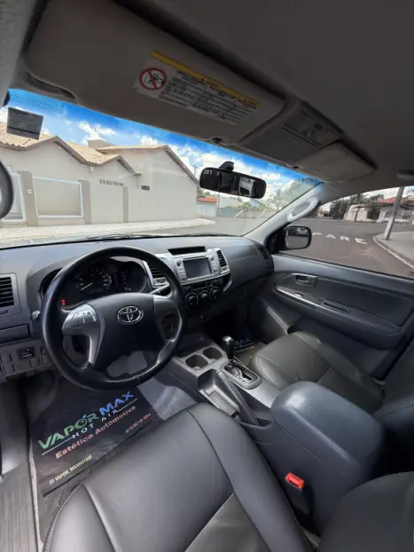 TOYOTA Hilux Caminhonete 2.7 16V 4P SR FLEX CABINE DUPLA, Foto 10