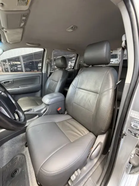 TOYOTA Hilux Caminhonete 2.7 16V 4P SR FLEX CABINE DUPLA, Foto 11