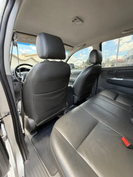 TOYOTA Hilux Caminhonete 2.7 16V 4P SR FLEX CABINE DUPLA, Foto 12