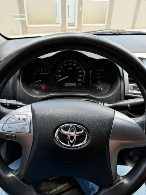 TOYOTA Hilux Caminhonete 2.7 16V 4P SR FLEX CABINE DUPLA, Foto 14