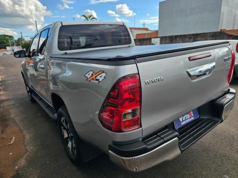 TOYOTA Hilux Caminhonete 2.8 16V 4P SRX DIESEL CABINE DUPLA, Foto 3
