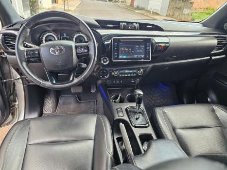 TOYOTA Hilux Caminhonete 2.8 16V 4P SRX DIESEL CABINE DUPLA, Foto 12