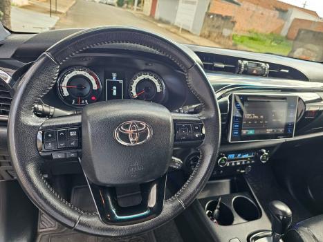 TOYOTA Hilux Caminhonete 2.8 16V 4P SRX DIESEL CABINE DUPLA, Foto 19